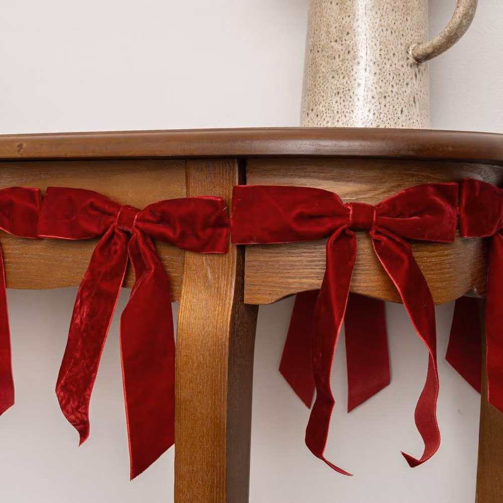 Melody Maison Red Velvet Bow Christmas Garland Bunting, Length: 200 cm – 2
