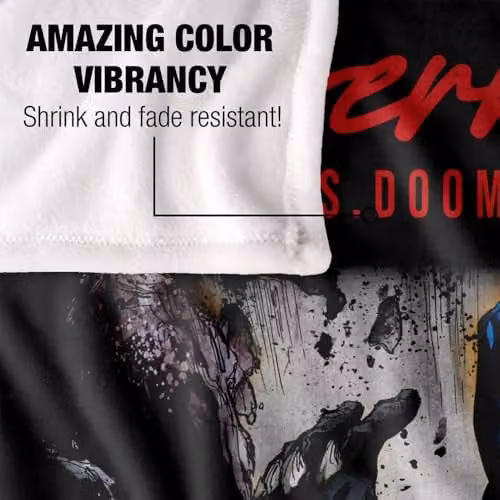 Warner Bros. Superman vs Doomsday Super Soft Silky Touch Fleece Throw Blanket, Multicolour, W: 127.0 cm x L: 152.4 cm – 3