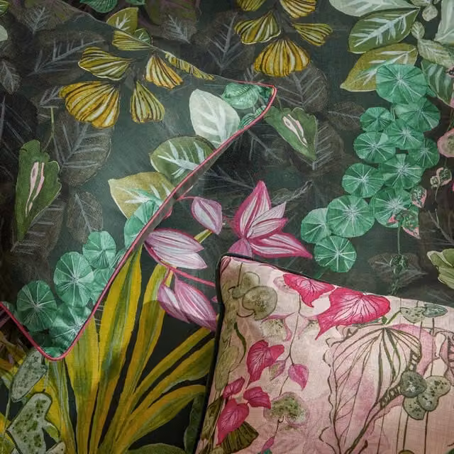 Veadeiros Reversible Exotic Floral Duvet Cover Set, Pink and Green, 200 x 200 cm