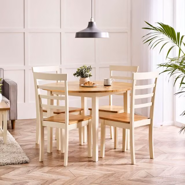 FurnitureboxUK Salcombe Round Oak Wooden Dining Table and 4 Whitby Dining Chairs