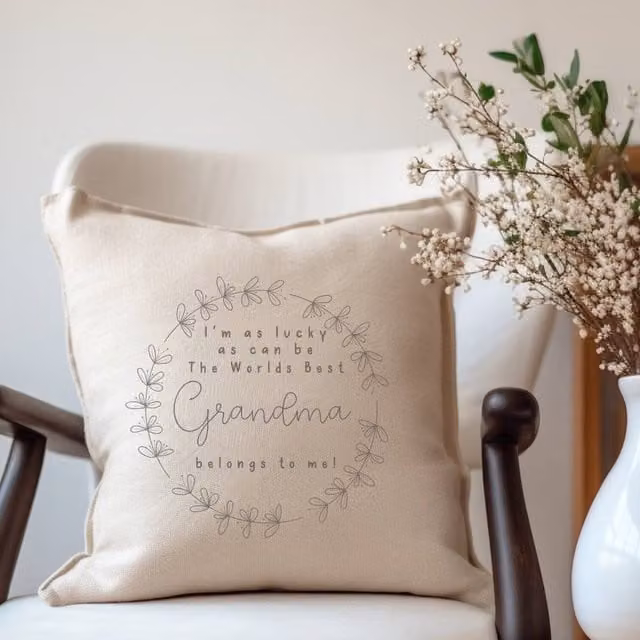 Aye Do Gifts Best Grandma Linen Cushion in Beige, W/D/H: 40 x 40 x 40 cm – 1