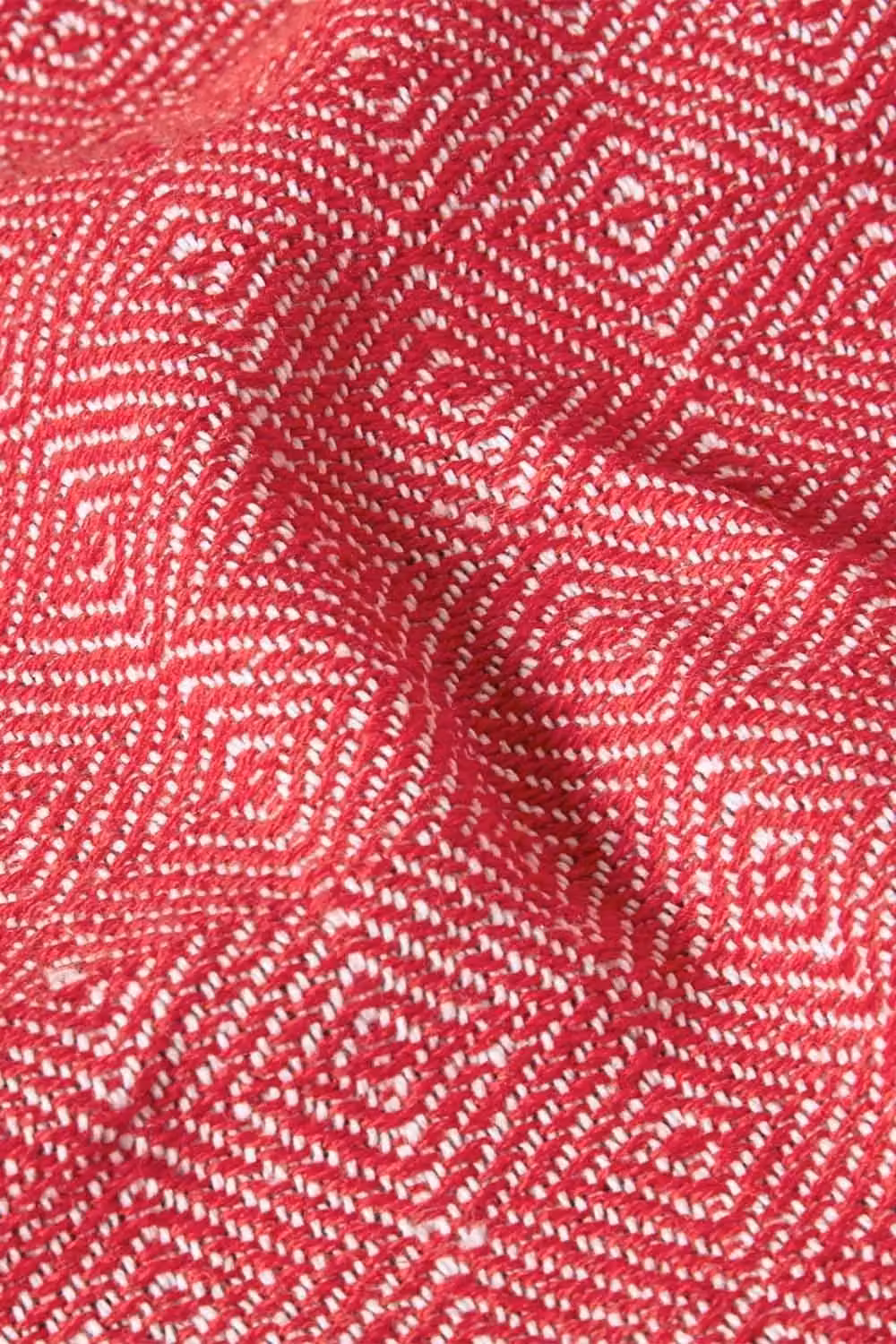 Homescapes Malda Geometric Cotton Throw with Tassels in Red and White, W: 150 cm, D: 200 cm – 2