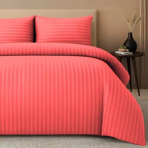 Pamposh Red Embossed Stripe Microfibre Duvet Cover and Pillowcase Set, W/D/H: 200 x 200 cm, Pillowcases: 50 x 75 cm