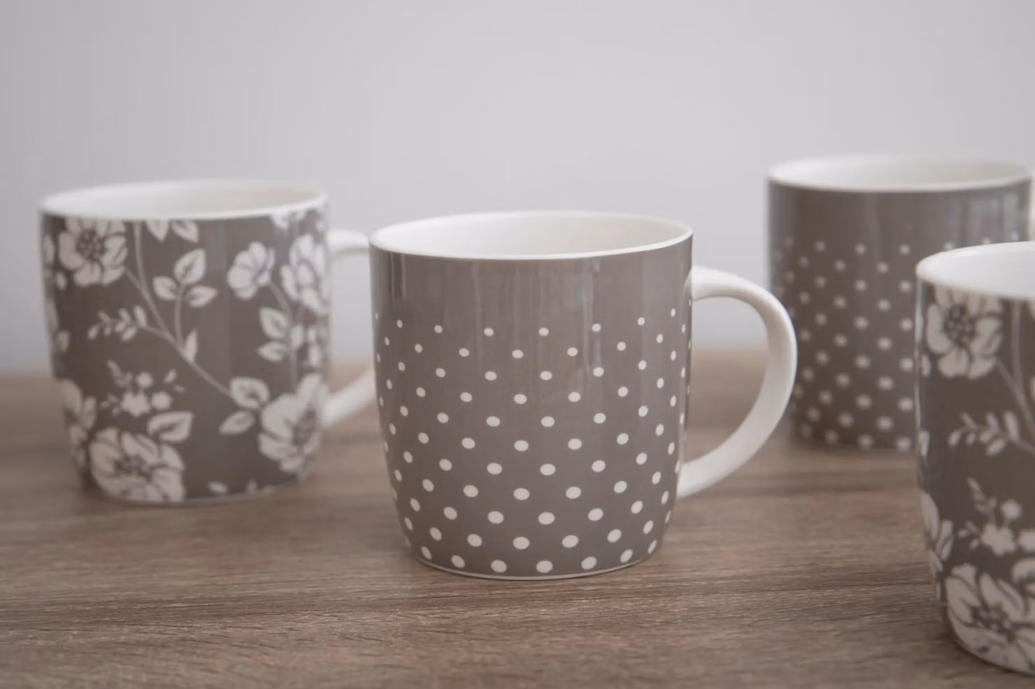 KitchenCraft Set of 4 Grey Floral Ceramic Mugs – 5