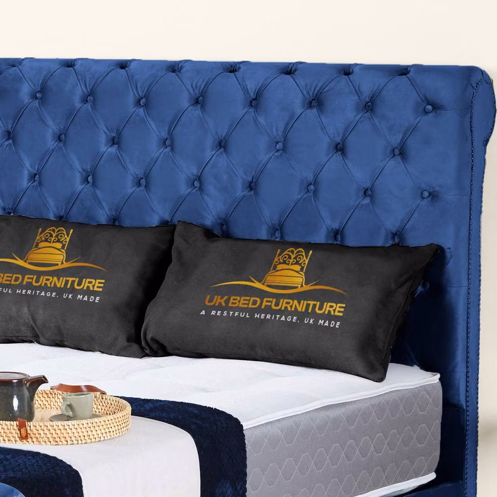 UK Bed Furniture Chesterfield Sleigh Ottoman Bed in Blue Velvet, Size: Double (140 x 200 cm) – 2