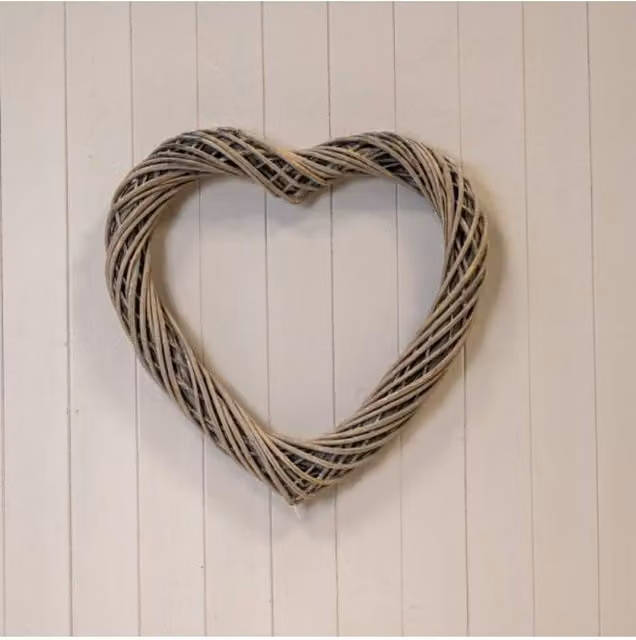 KDMD Grey Rustic Heart Willow Wreath
