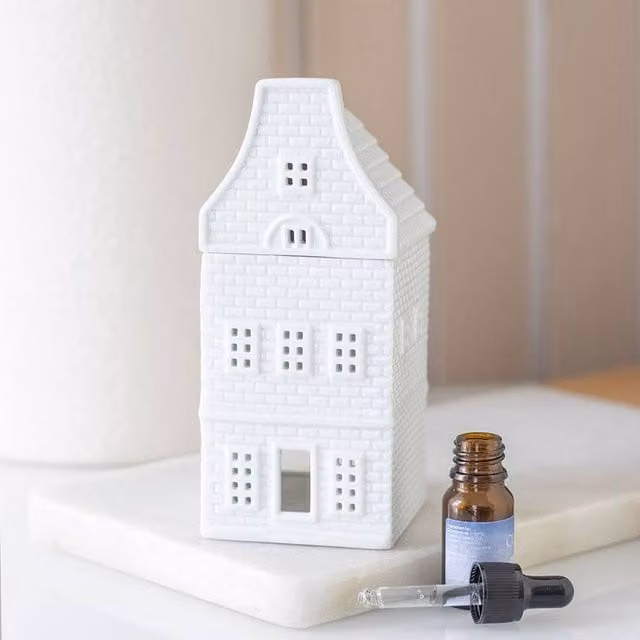 Uniqueful White Ceramic Nordic House Oil Burner and Wax Warmer for Tealights