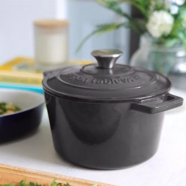 Argon Tableware Round Cast Iron Casserole Dish, 2.8L, Slate Grey