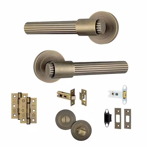AXS Nevada Internal Lever Door Handle Pair with Rose and Bathroom Lock in Antique Brass – 1
