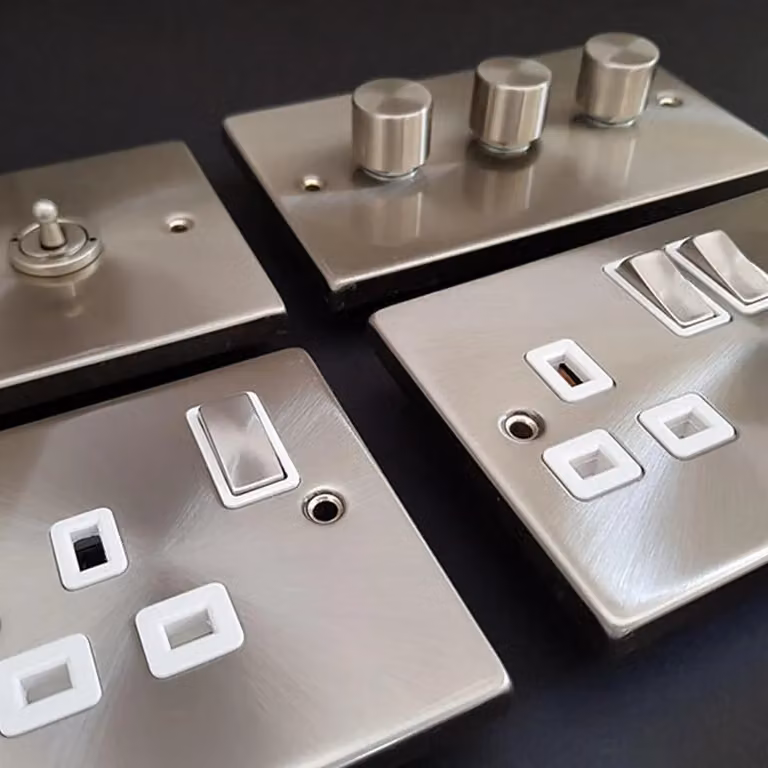 SE Home 13A Fused Ingot Connection Unit with Flex in Satin Brushed Chrome and Metallic Silver