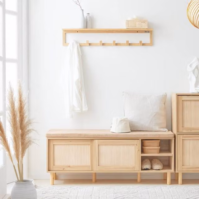 SoBuy Scandinavian Style Entrance Bench with Beige Fabric Cushion and Sliding Doors in Natural Wood