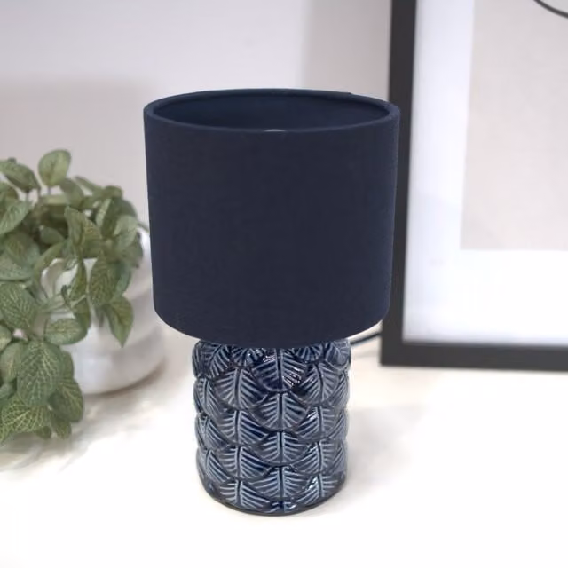 ValueLights Pair of Priyah Ceramic Table Lamps in Blue and White