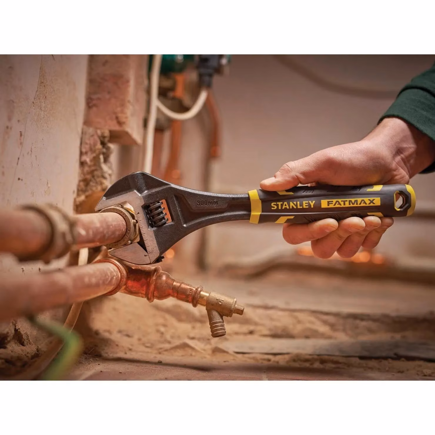 Stanley Fatmax Quick Adjustable Wrench in Black and Multicolour – 3