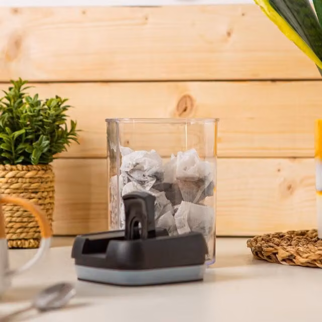 Argon Tableware Black Plastic Clip Lock Food Storage Container, 0.8 l