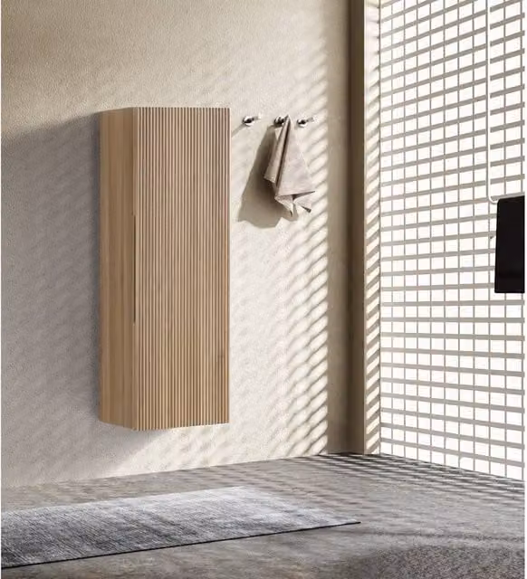 Bathroom Kingdom Flauto Oak Wall Mounted Bathroom Storage Cabinet with Soft Close Hinged Doors, Width: 90 cm