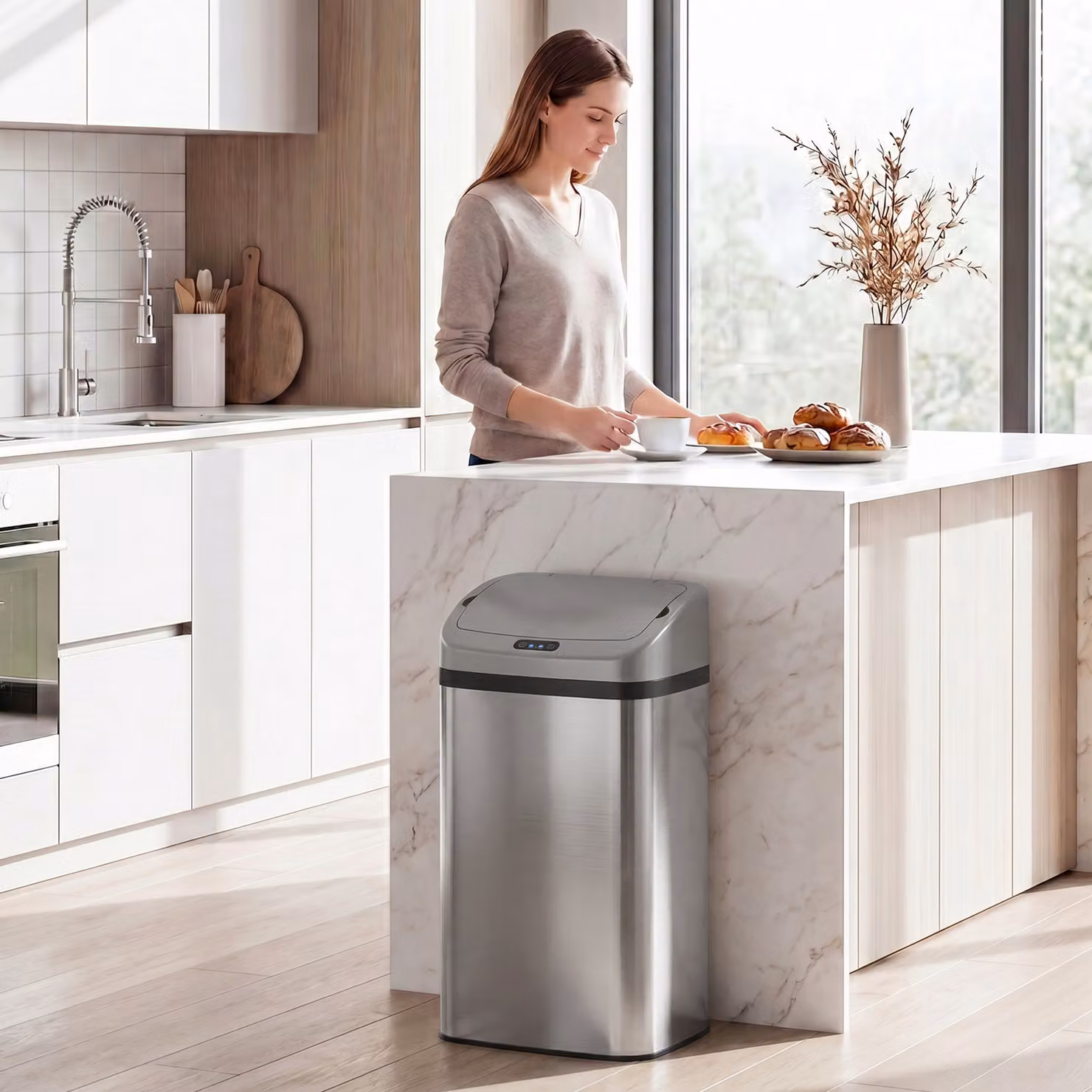 HOMCOM 48L Stainless Steel Sensor Bin in Silver-Tone – 2