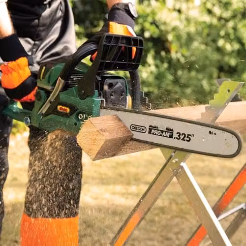 Webb WEPCS18 Petrol Chainsaw with 46cm Oregon Bar and Chain, 50cc 2-Stroke Easy Start Engine, Green – 2
