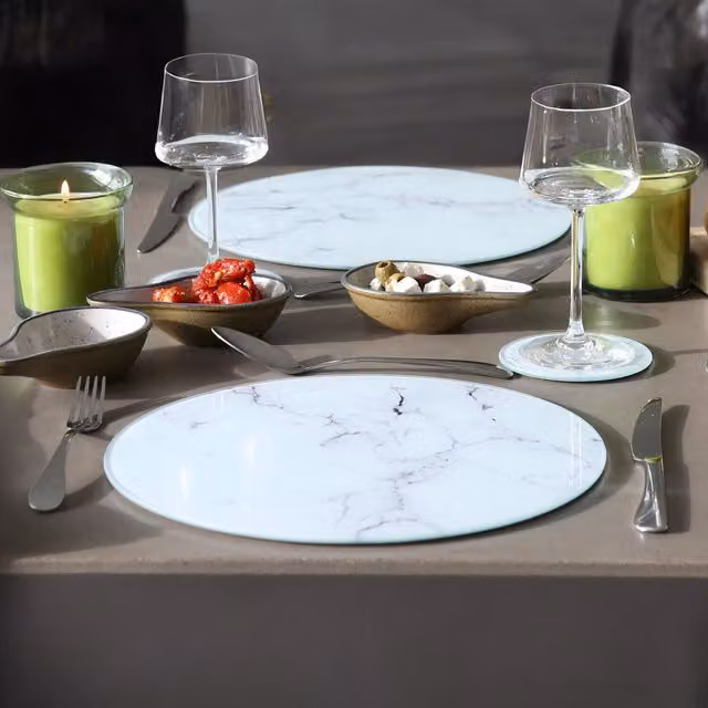 Harbour Housewares Round Glass Chopping Board with Non-Slip Feet, White and Black, Diameter: 30 cm