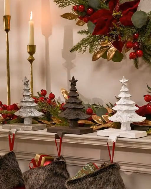 Dibor Pack of 3 Brown Metal Christmas Stocking Holders with Star Decoration