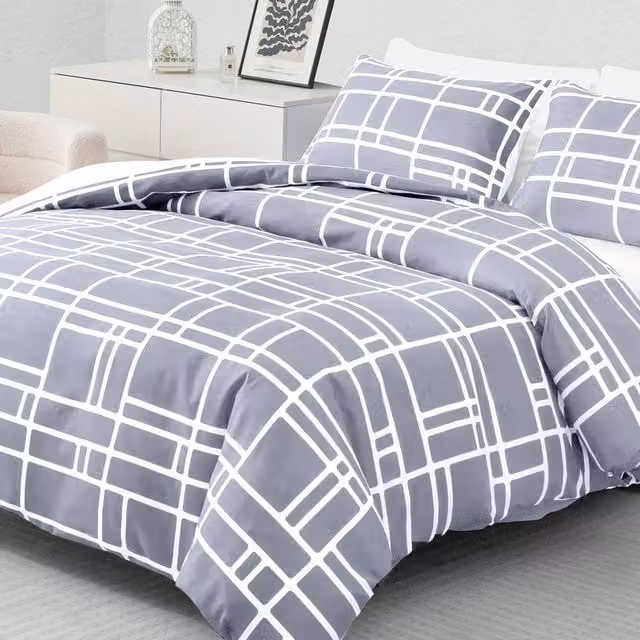 Pamposh Grey and White Reversible Microfibre Duvet Cover Set with Graphic Design, King Size, 180 x 200 cm – 1