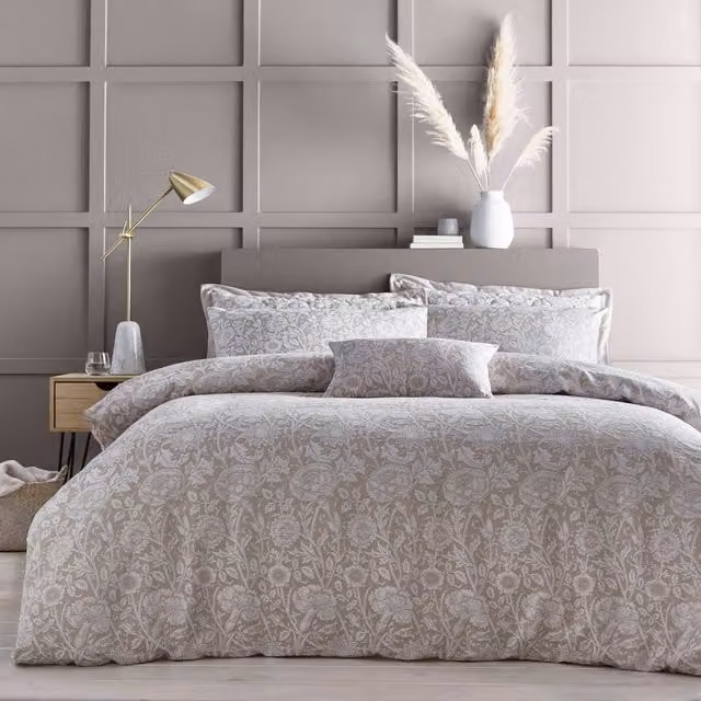 Portfolio Home Chatsworth Floral Jacquard Duvet Cover and Pillowcase Set in Beige, King Size (Duvet Cover: 180 x 200 cm, Pillowcase: 50 x 75 cm)