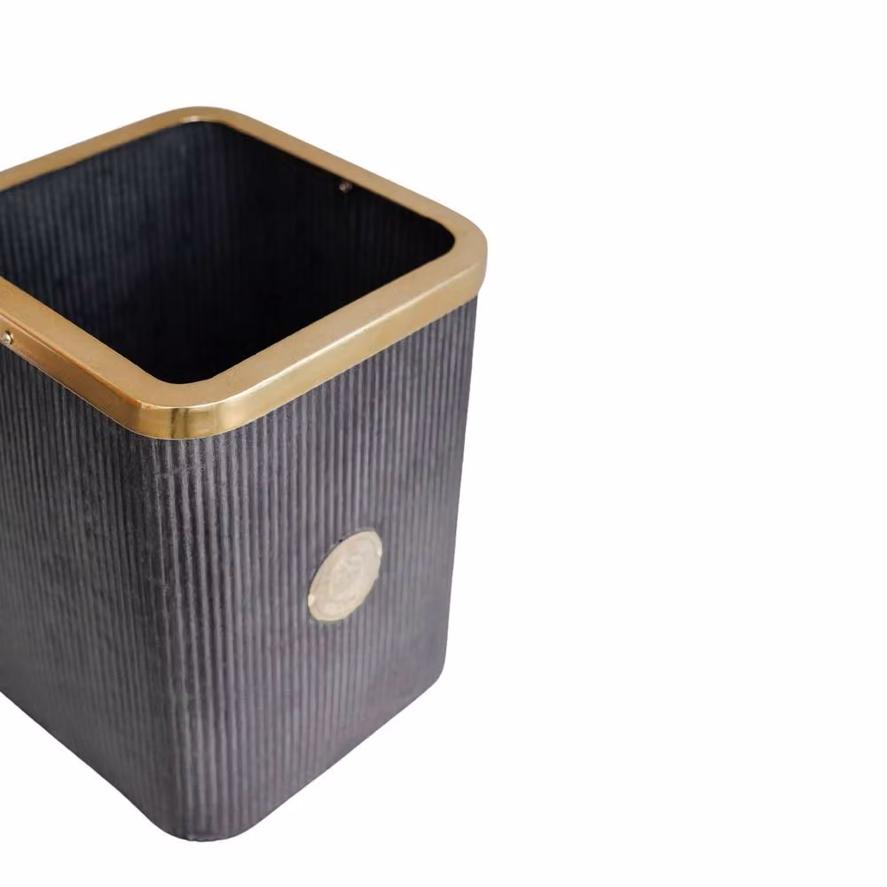 Royal Botanic Gardens Kew Richmond Antique Lead Outdoor Planter Set of 2 in Grey and Gold Metal – 3