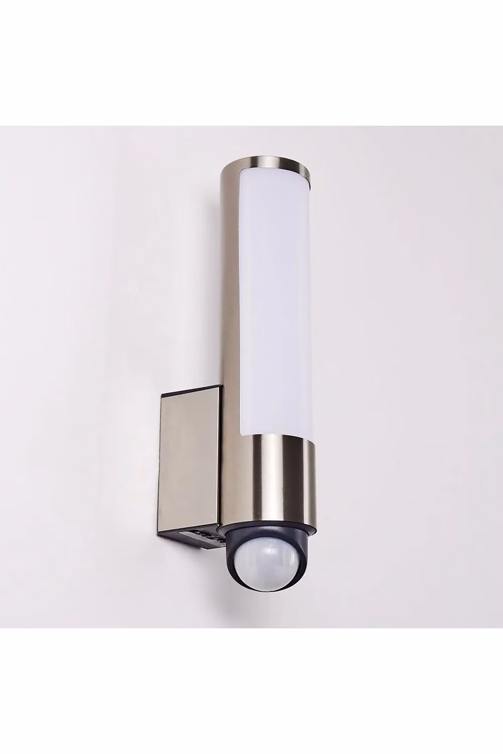 CGC Lighting Shelby Stainless Steel Cylindrical LED Wall Light with Motion Sensor in Silver – 2