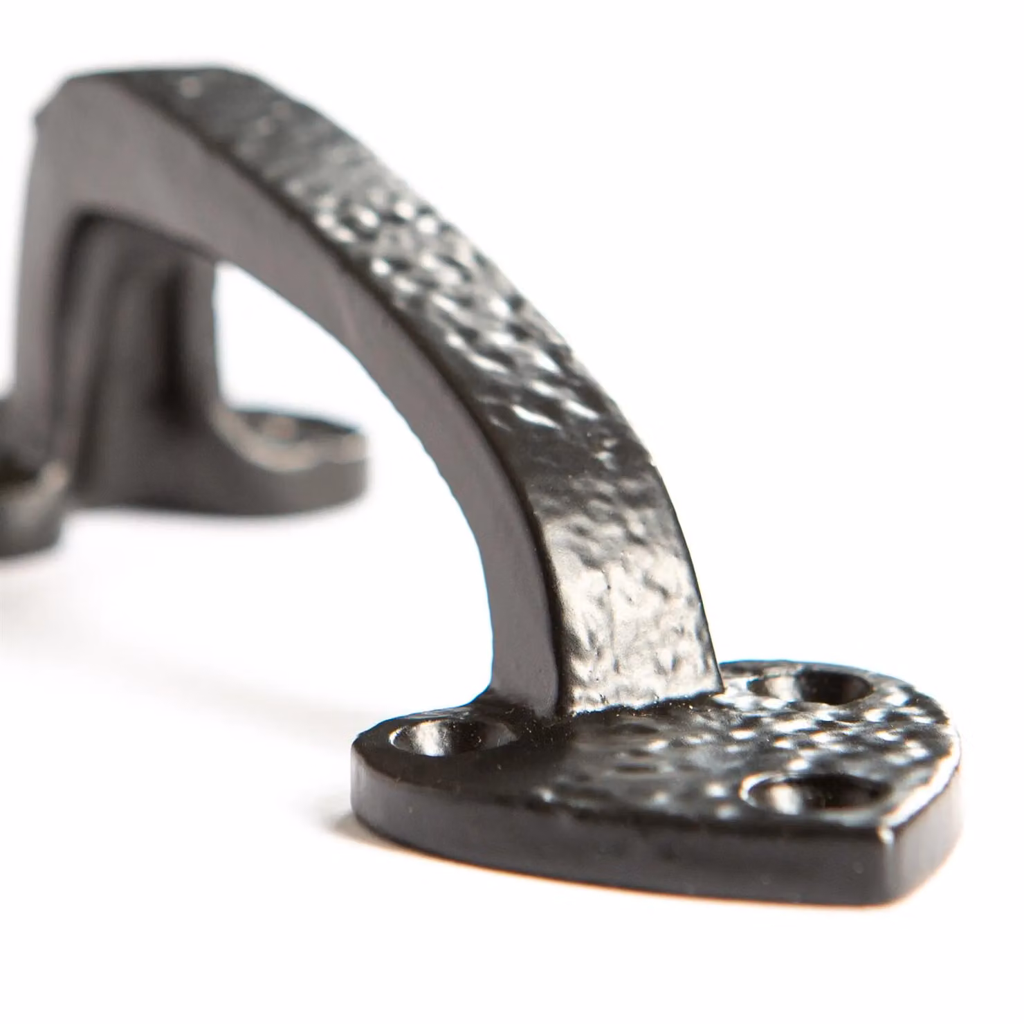 Hammer and Tongs Rustic Arrowhead Iron Door Handle in Matt Black, H: 15.5 cm, W: 52 cm – 2