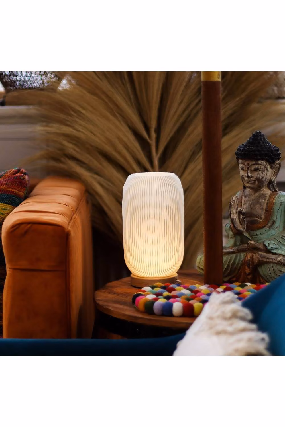 KDMD Modern Twisted New Wave USB Tabletop Lamp in White and Wood – 3