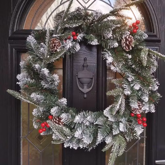 Samuel Alexander Premier New Jersey Christmas Wreath with Snowy Tips, Festive Berries and Cones in Green, Diameter: 50 cm – 1