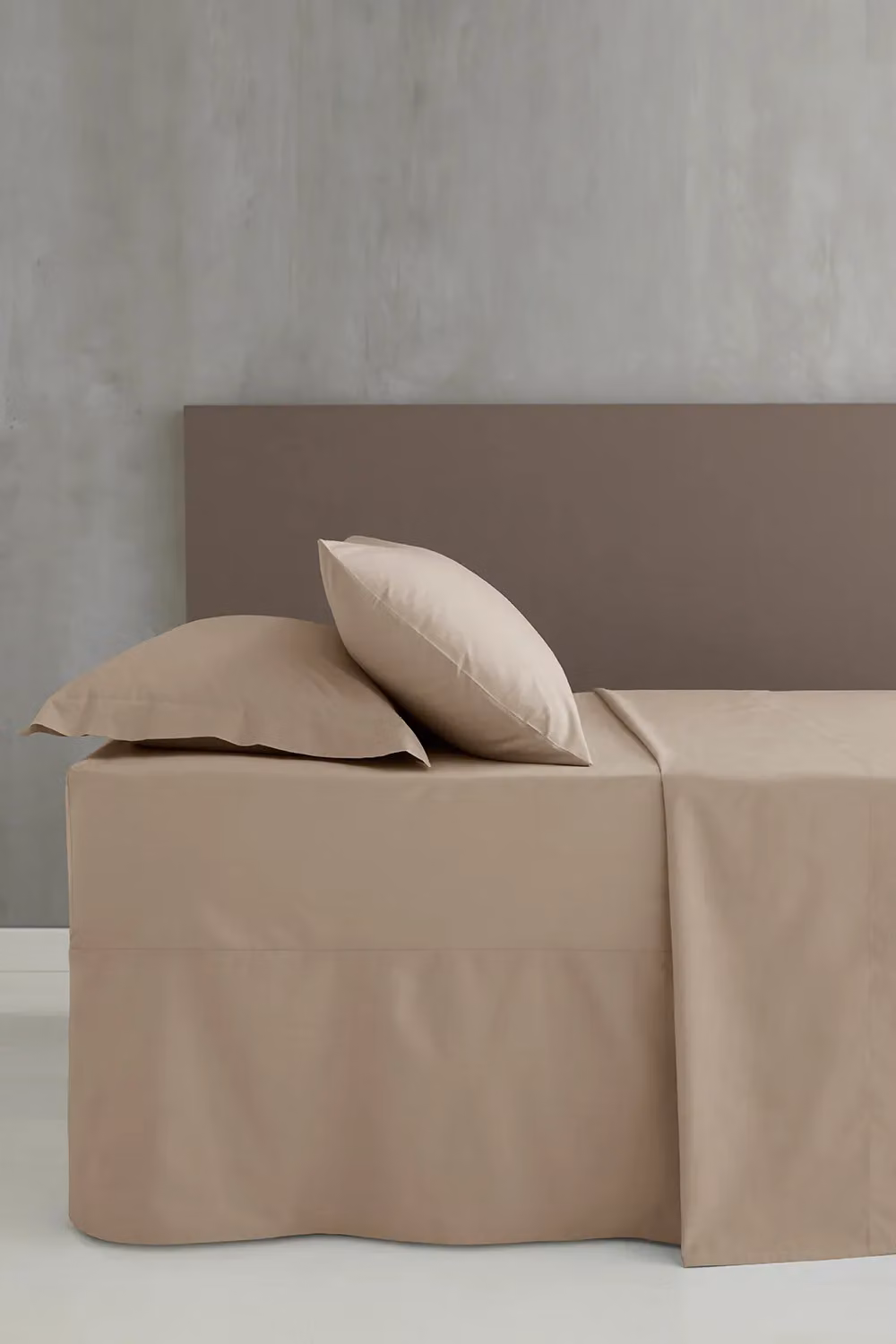 Catherine Lansfield Easy Iron Percale Combed Polycotton Extra Deep Fitted Sheet, Beige, W: 150 cm x L: 200 cm, Depth: 35 cm – 2