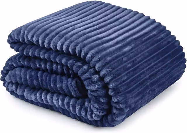 New Edge Blinds Dahlia Fleece Throw in Blue, W: 140 cm, L: 180 cm