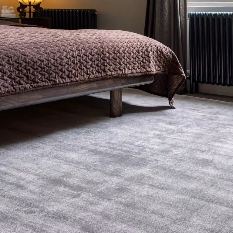 The Rug Shop UK Handmade Modern Plain Silver Viscose Area Rug, W: 200 cm, D: 290 cm