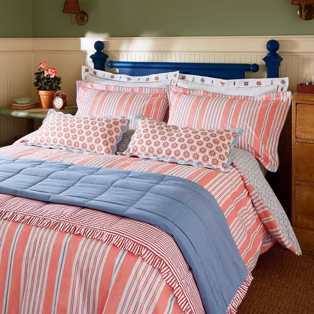 Joules Siesta Stripe Red Reversible Cotton Percale Super Kingsize Duvet Cover and Pillowcase Set, W: 200 x D: 200 cm