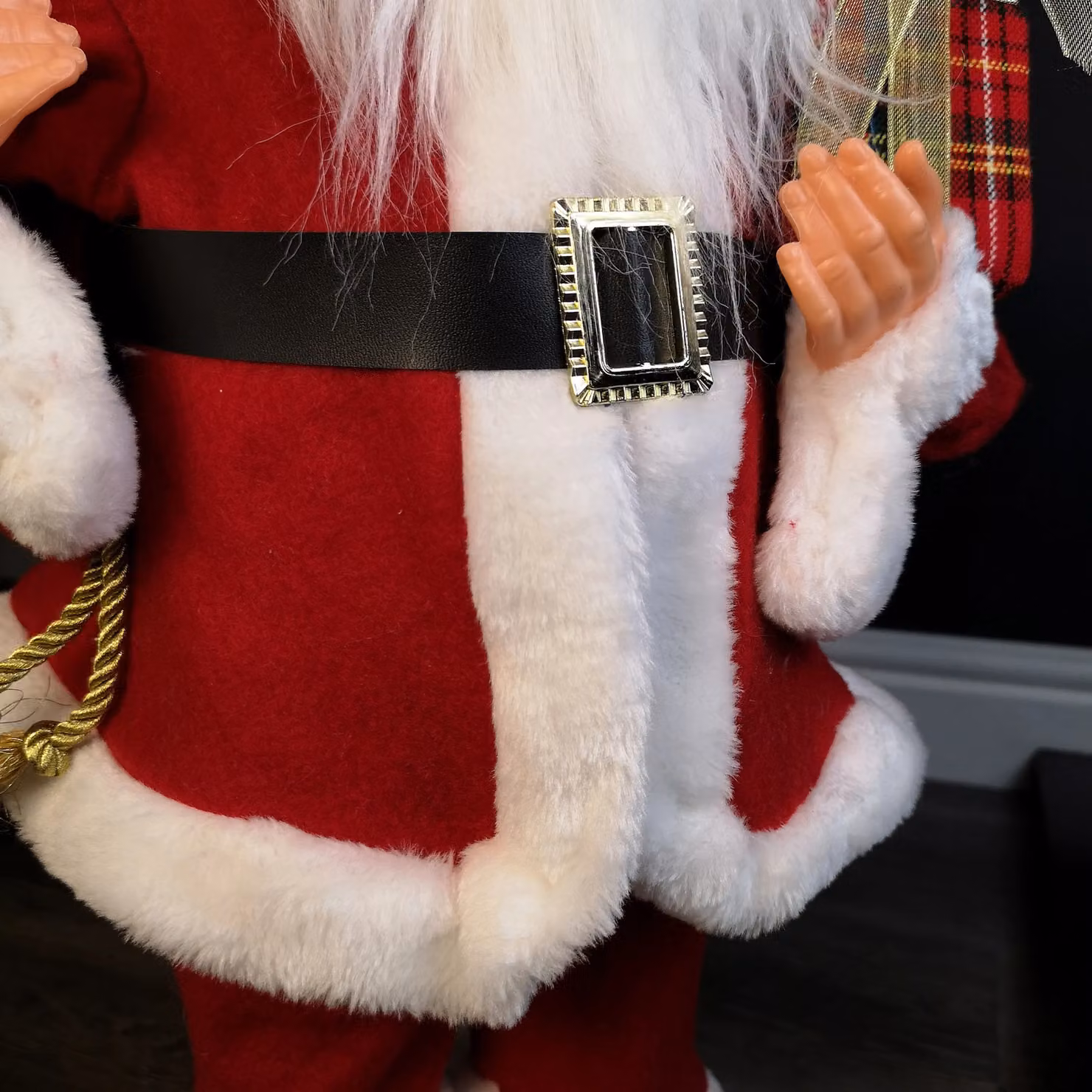 Samuel Alexander Red Standing Santa Claus Christmas Indoor Decoration with Present and Green Sack, Height: 60 cm – 4