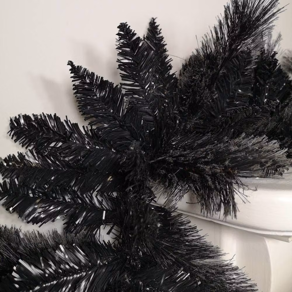 Samuel Alexander Premier PVC Plain Black Tipped Artificial Christmas and Halloween Garland, Length: 1.8 m – 5