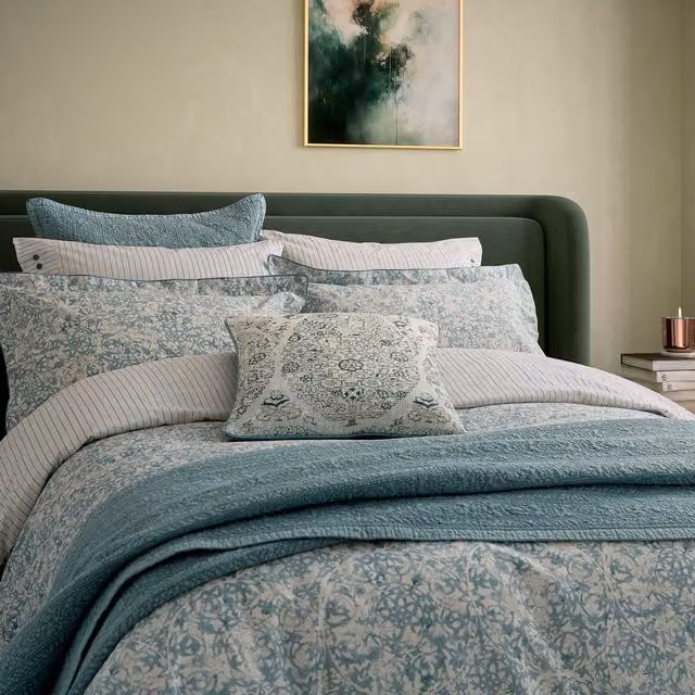 Bedeck of Belfast Celina Double Duvet Cover and Pillowcase Set in Green Cotton Percale