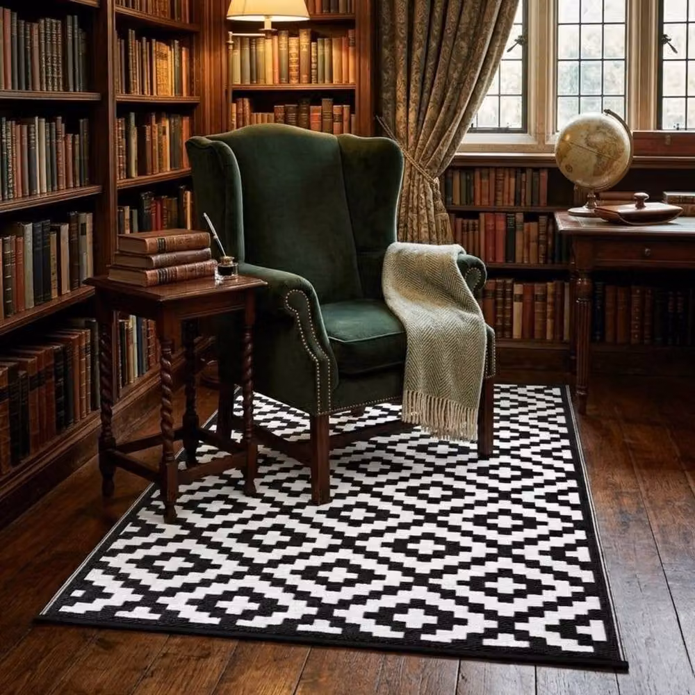 PAWNORA Reversible Woven Patio Rug with Black and White Diamond Pattern, W x D: 120 x 180 cm – 5