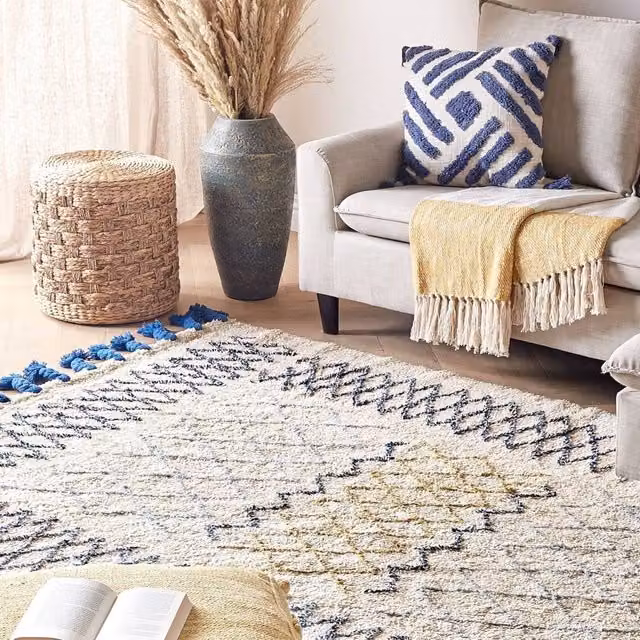 Wyld and Coco Hand Tufted Geometric Cotton Area Rug in Beige and Blue, W/D: 140 x 200 cm