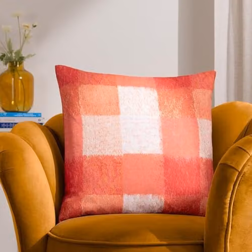 Riva Home Pink Checked Velvet and Polyester Square Cushion, W/D/H: 50 x 50 x 50 cm – 1