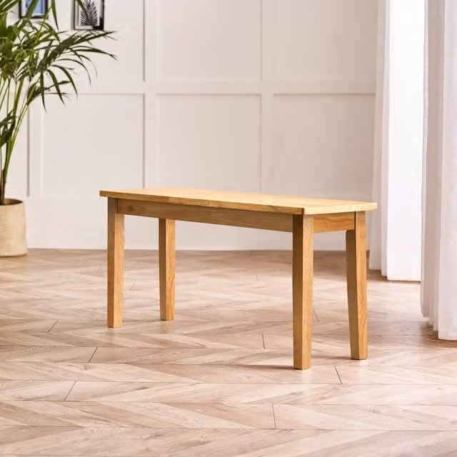 FurnitureboxUK Tenby Small Dining Bench in Light Brown Oak Effect Solid Rubberwood