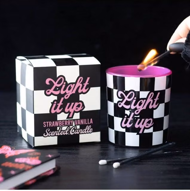 KDMD Light It Up Strawberry Vanilla Scented Candle, Black, 35 g