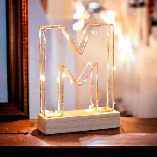 Echo Three Gold Wire Frame Letter Light W/D/H: 22.0 x 16.0 x 5.0 cm – 2