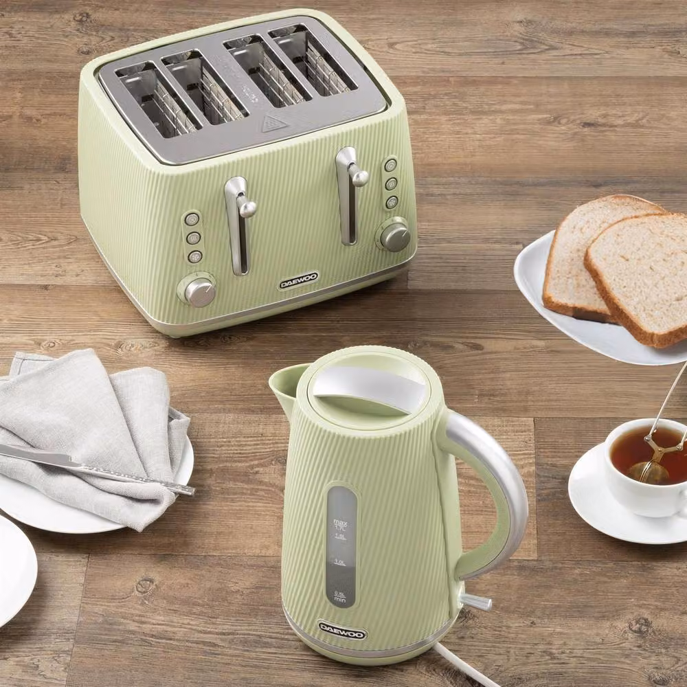 Daewoo Cascade 1.7L Fast-Boil Kettle and 4-Slice Toaster Set in Green – 2