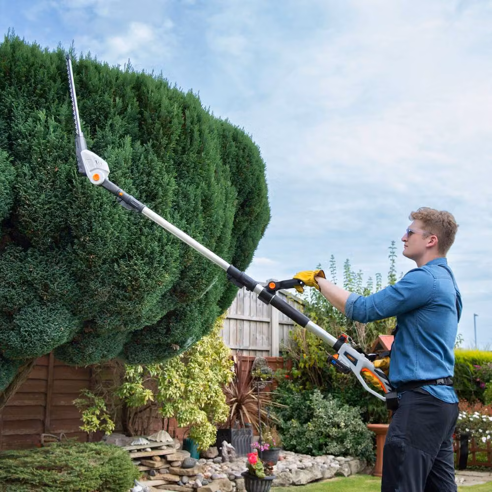 VonHaus Cordless Reciprocating Pole Hedge Trimmer with 2 x 20V Rechargeable Batteries in Grey – 6