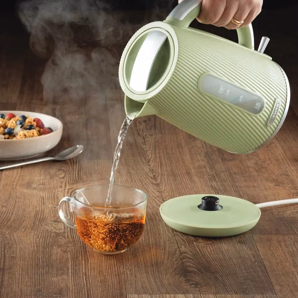 Daewoo Cascade 1.7L Fast-Boil Kettle and 2-Slice Toaster Set in Green – 3