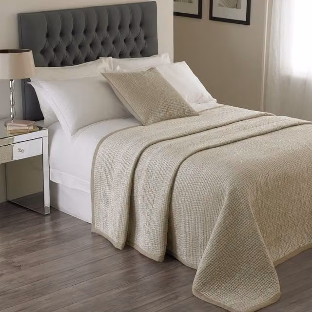 Paoletti Brooklands Quilted Bedspread in Gold