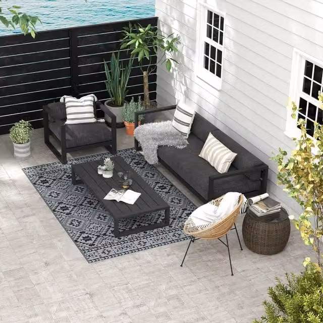 Outsunny Classic Reversible Black Kilim Outdoor RV and Garden Rug