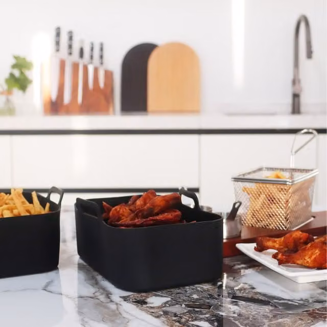 VonShef Set of 2 Square Silicone Air Fryer Liners in Black