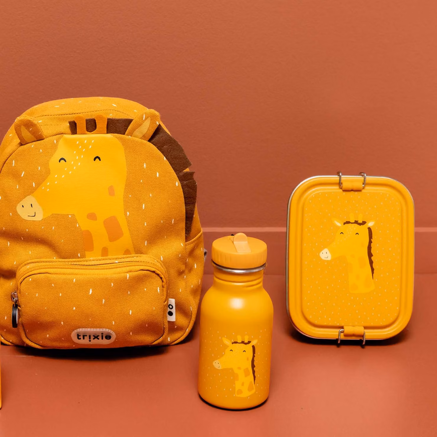 Trixie Mr. Giraffe Small Lunch Box with Dividers in Orange and Yellow – 2